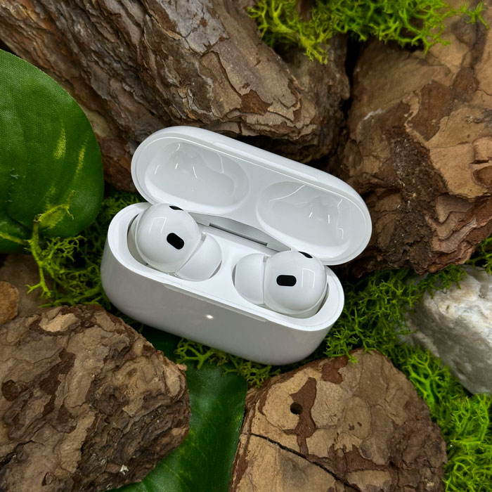 Навушники AirPods Pro 2 with MagSafe charging case (MQD83) (вживані) A-