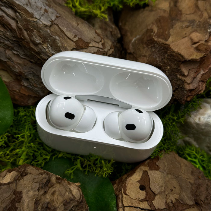 Навушники AirPods Pro 2 with MagSafe charging case (MQD83) (як нові) A+